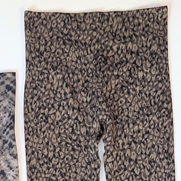 Spanx Look At Me Now Seamless Leggings Lot of 3 • Camo, Tie Dye, Leopard S/P - Picture 5 of 6